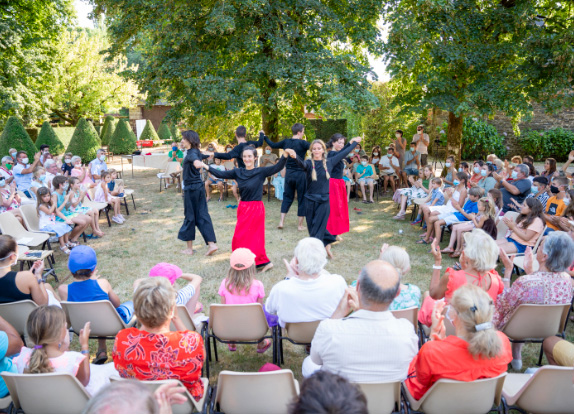 2020-08-08-festival-vezere-chateau-saillant-cie-xylophages-alice