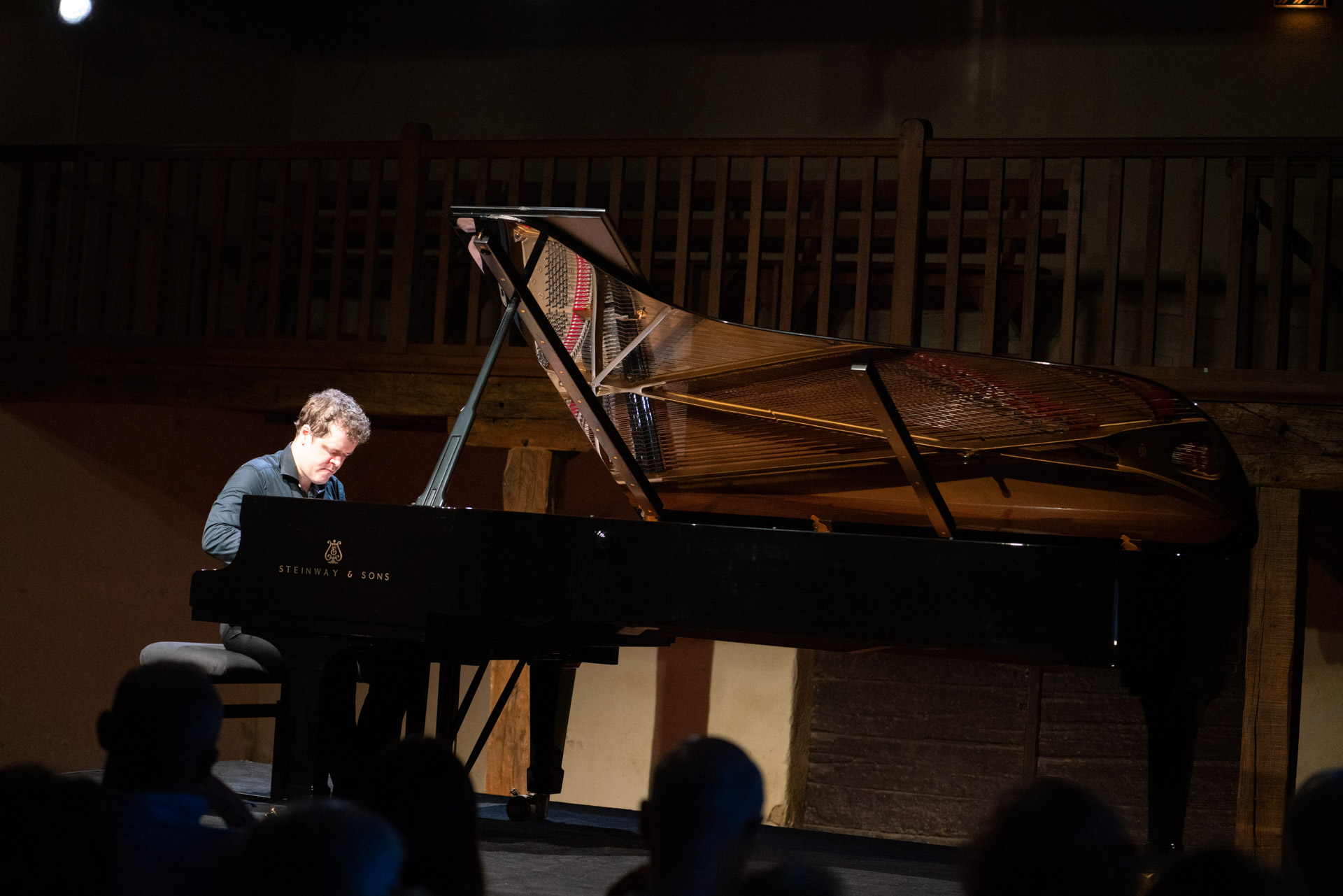 grosvenor piano